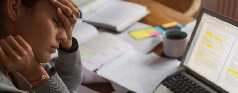 En EDUSPORT, te trasladamos una serie de técnicas y consejos acerca de cómo prevenir el síndrome del burnout o trabajador quemado.