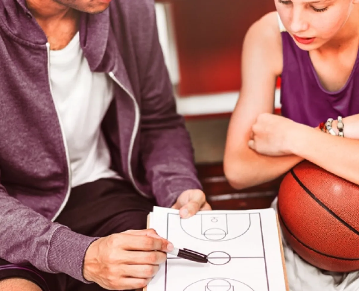 Curso Universitario de Especialización en Entrenador de Baloncesto Nivel I